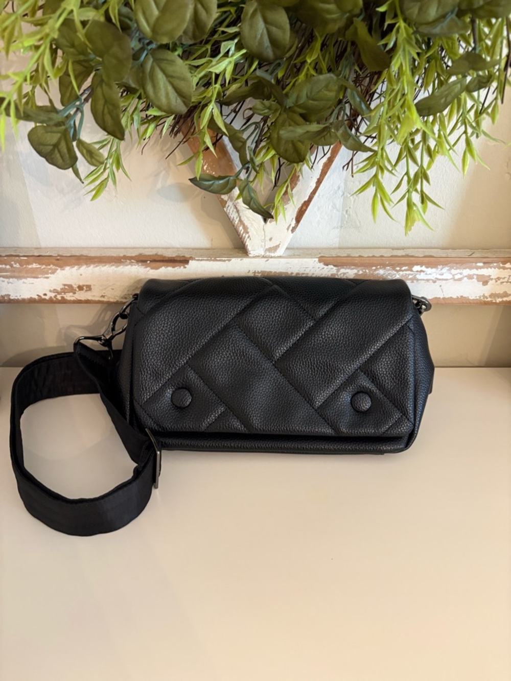 Lug Piccolo in Vegan Leather